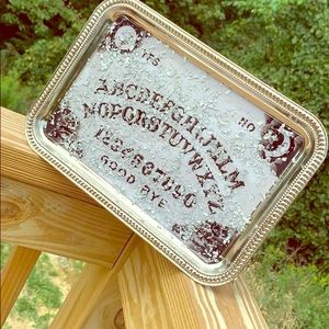 Rolling tray ouija